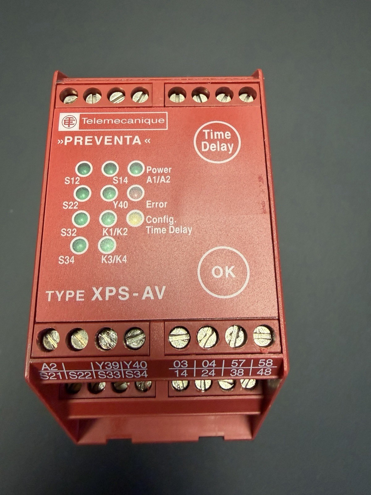 TELEMECANIQUE XPS-AV SAFETY RELAY MODULE 24VDC XPSAV11113P USA SELLER!