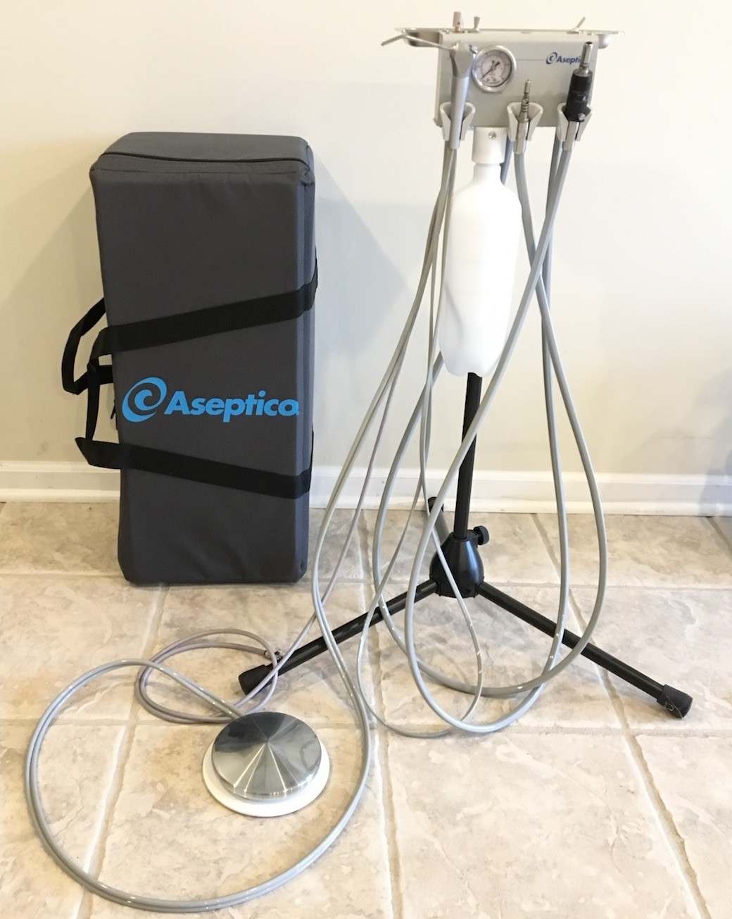 Aseptico ADU-04ST DentalControlUnit PneumaticAirFootPedalGauge StandHoses Case