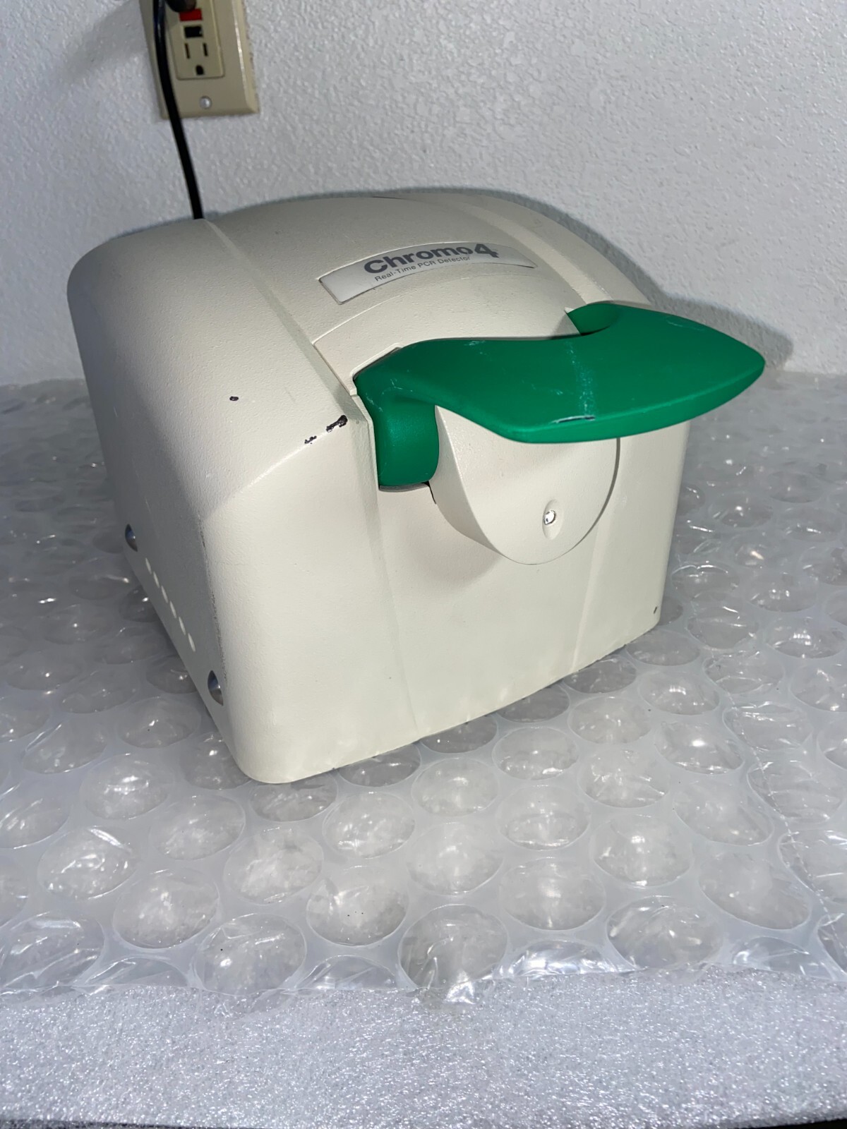Bio-Rad / MJ Research Chromo4 Real-Time PCR Detector CFD3240 for PTC-200 – Used