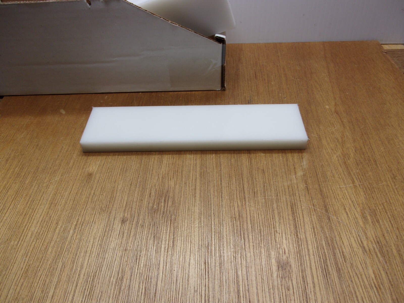 UHMW PE 1/2″ X 2″ X 8″ White Opaque Rectangular Flat Bar Stock USASealing