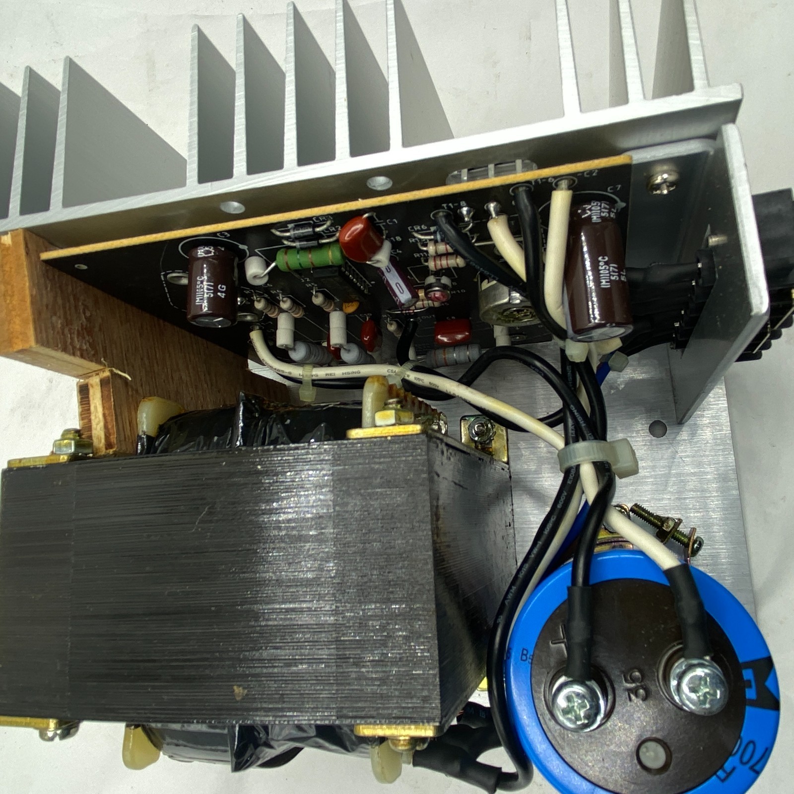 SOLA/ HEVI-DUTY 83-24-260-03 LINEAR POWER SUPPLY EGS 832426003, 47-63HZ 24VDC