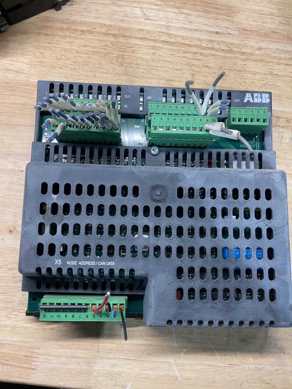 ABB Robotics 3HAB 7230-1/ DSQC327 Digital Combination I/O Module