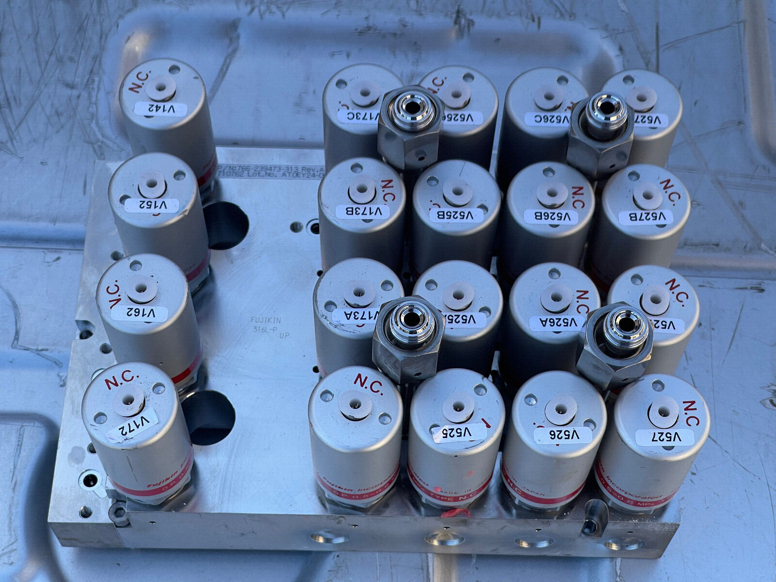 LOT of 20 Fujikin O.P. 0.5-0.6 MPa Type N.C. Valve Qty 20 on Block