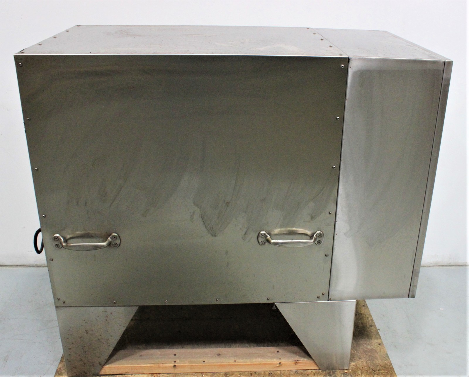 Terra Universal 6710-76 Humidity Control System for Pharmaceuticals (3367400)
