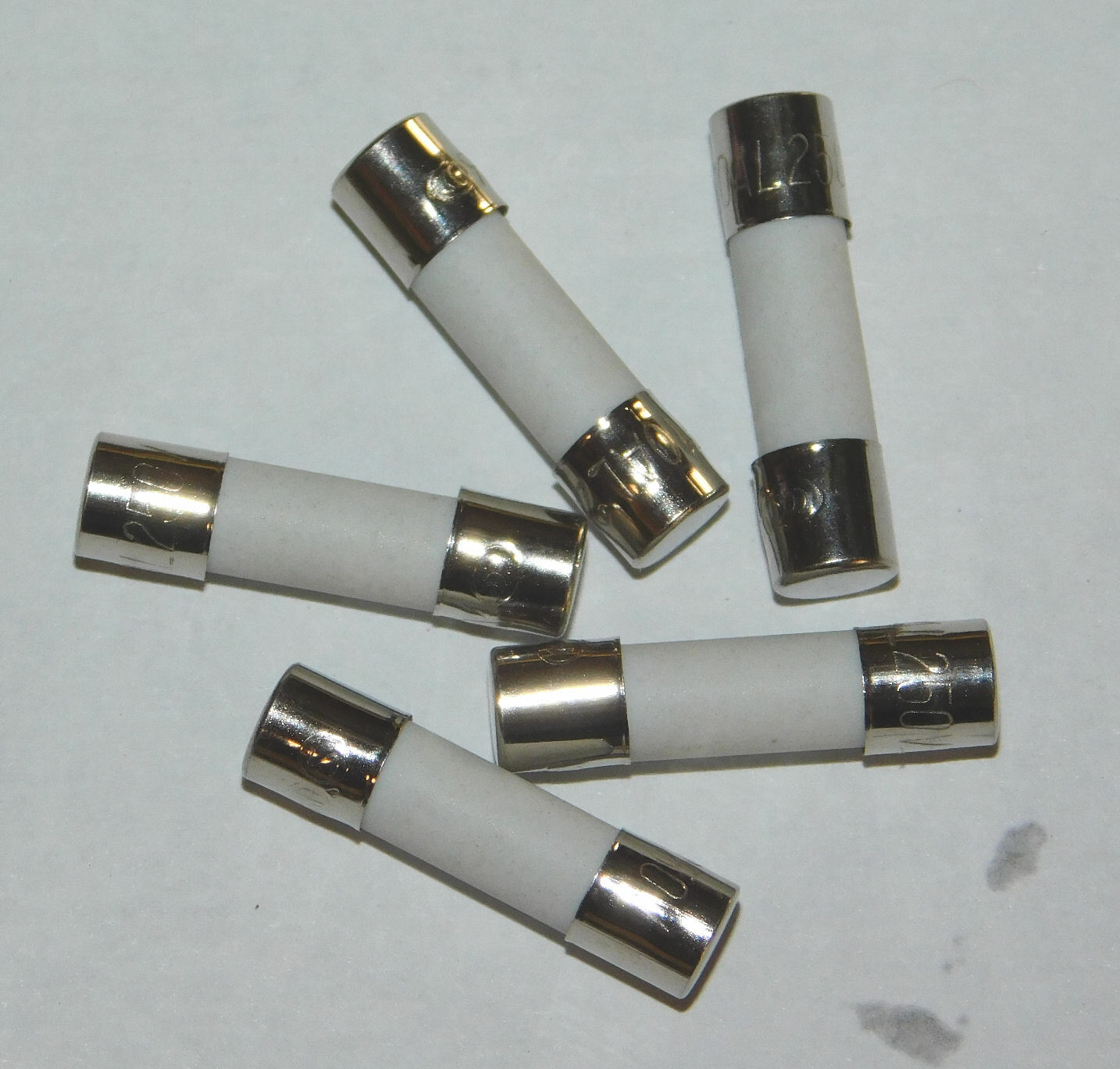(5) F0.5A .5A 250V F0.5AL250V 5x20mm (3/16″ x 3/4″) Ceramic Fast Blow Fuses