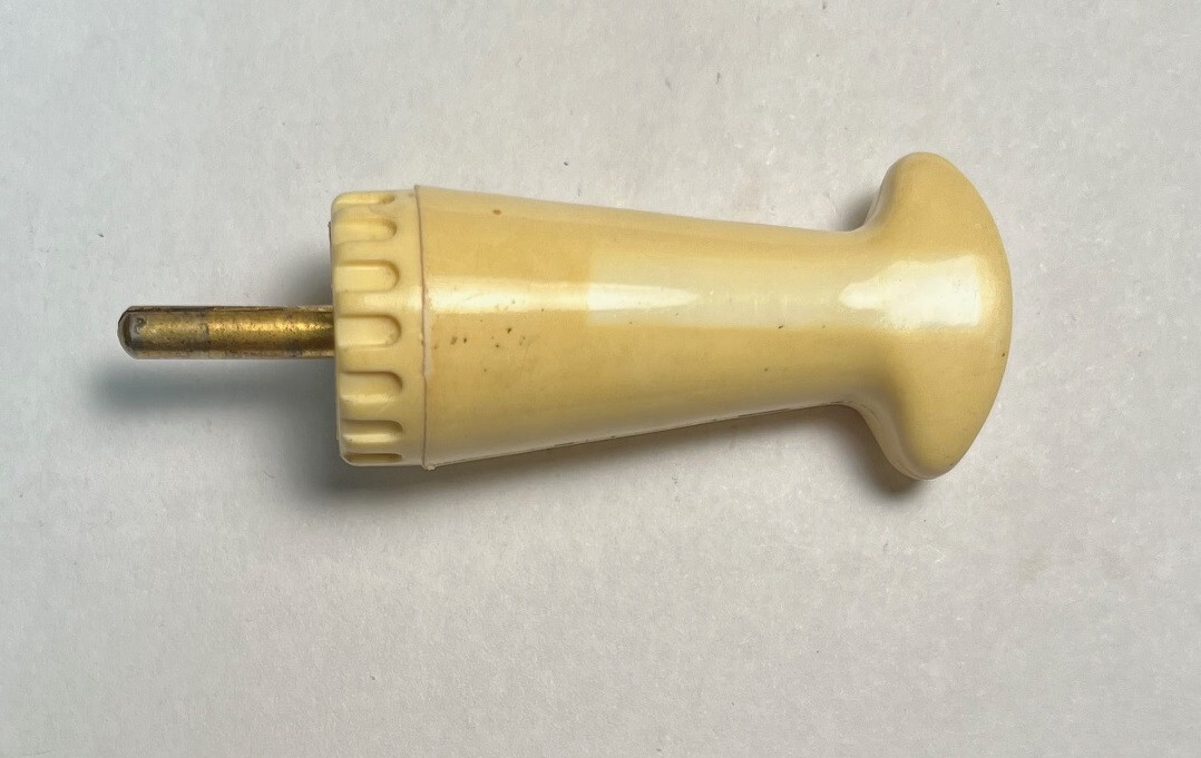 Superior Electric Connector Plug PP25GWT 25A 125-250V White