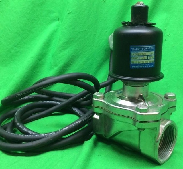 VALCOR SCIENTIFIC SV427W03L 7HJ2 1204 FLUID CONTROL VALVES 120V 0-125 PSI – USED