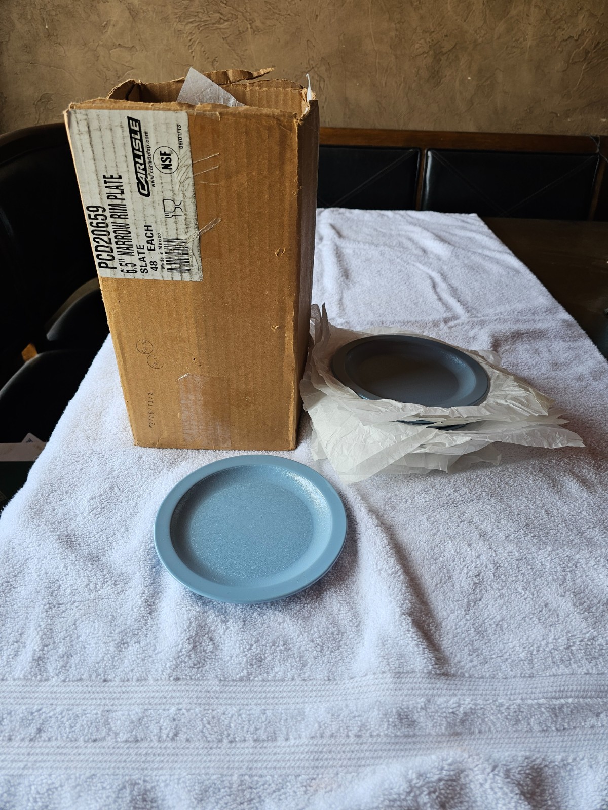 Carlisle 6.5″ Narrow Rim Polycarbonate Plates ( color slate blue )