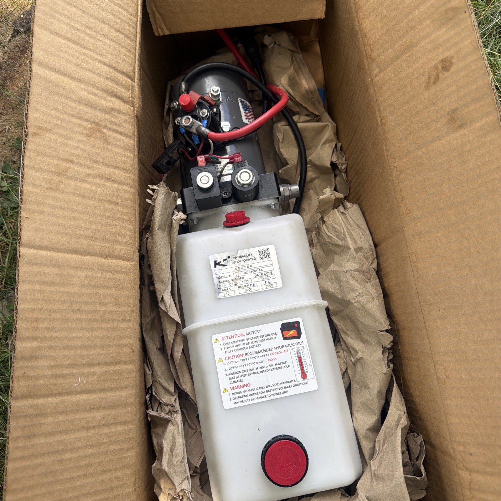 Double Acting Hydraulic Pump For Dump Trailers KTI – 12VDC – 6 Quart Reservoir