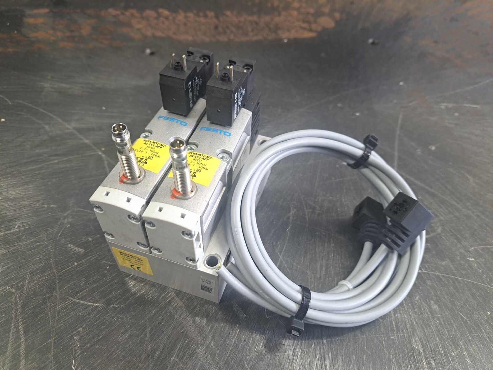 Festo Block Assembly w/ (2) Solenoid Valves VSVA-M52-MZ-A1-1C1-APP