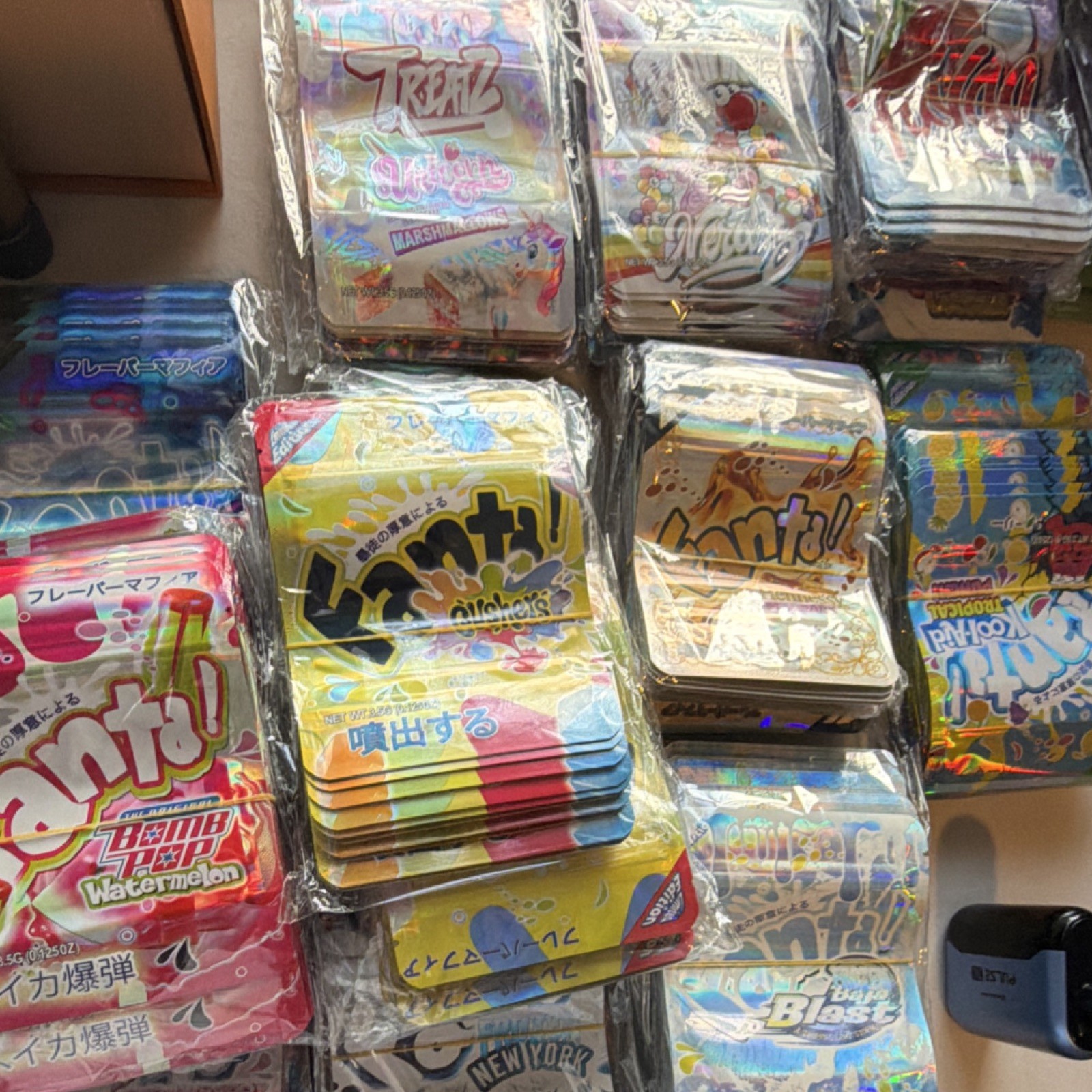1000 pcs 3.5g Variety Pack Holographic Mylar Bags 10 Designs 100 Of Each TRENDY