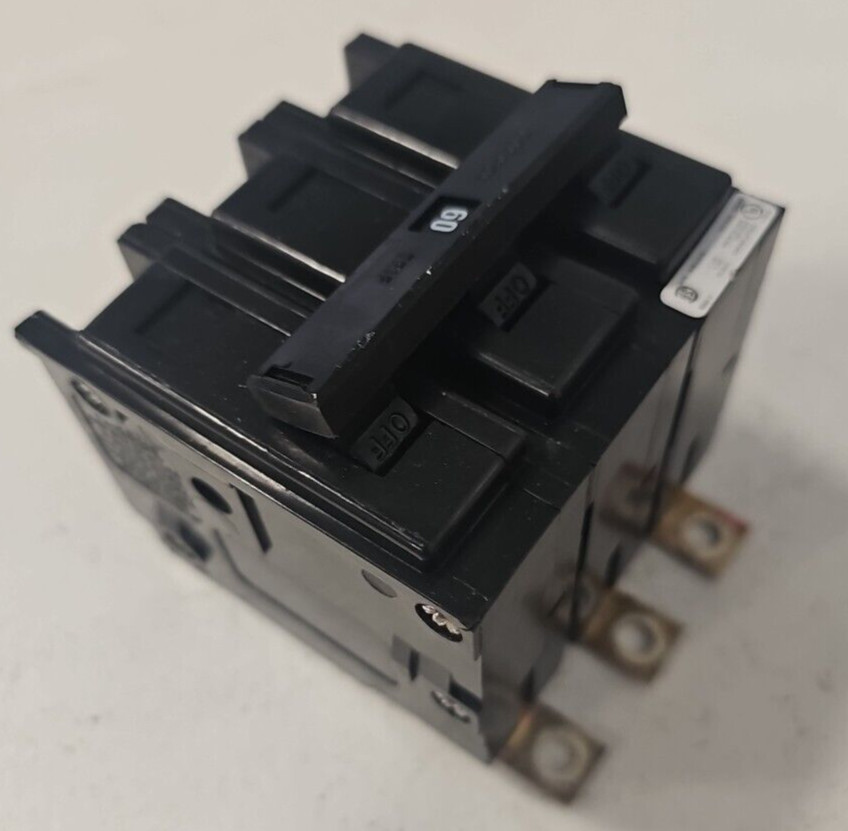 NEW TAKE OUT Eaton Cutler Hammer BAB3060H 60 Amp 3 Pole Circuit Breaker W#