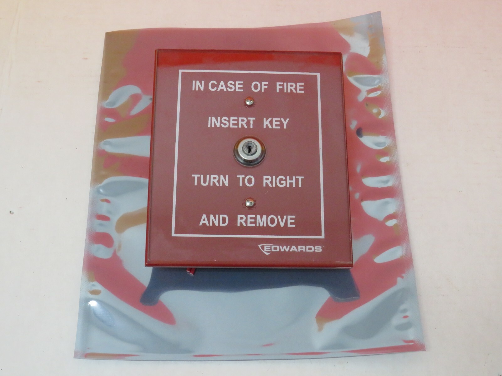 NEW EDWARDS 1534-1 KEY OPERATED FIRE ALARM STATION