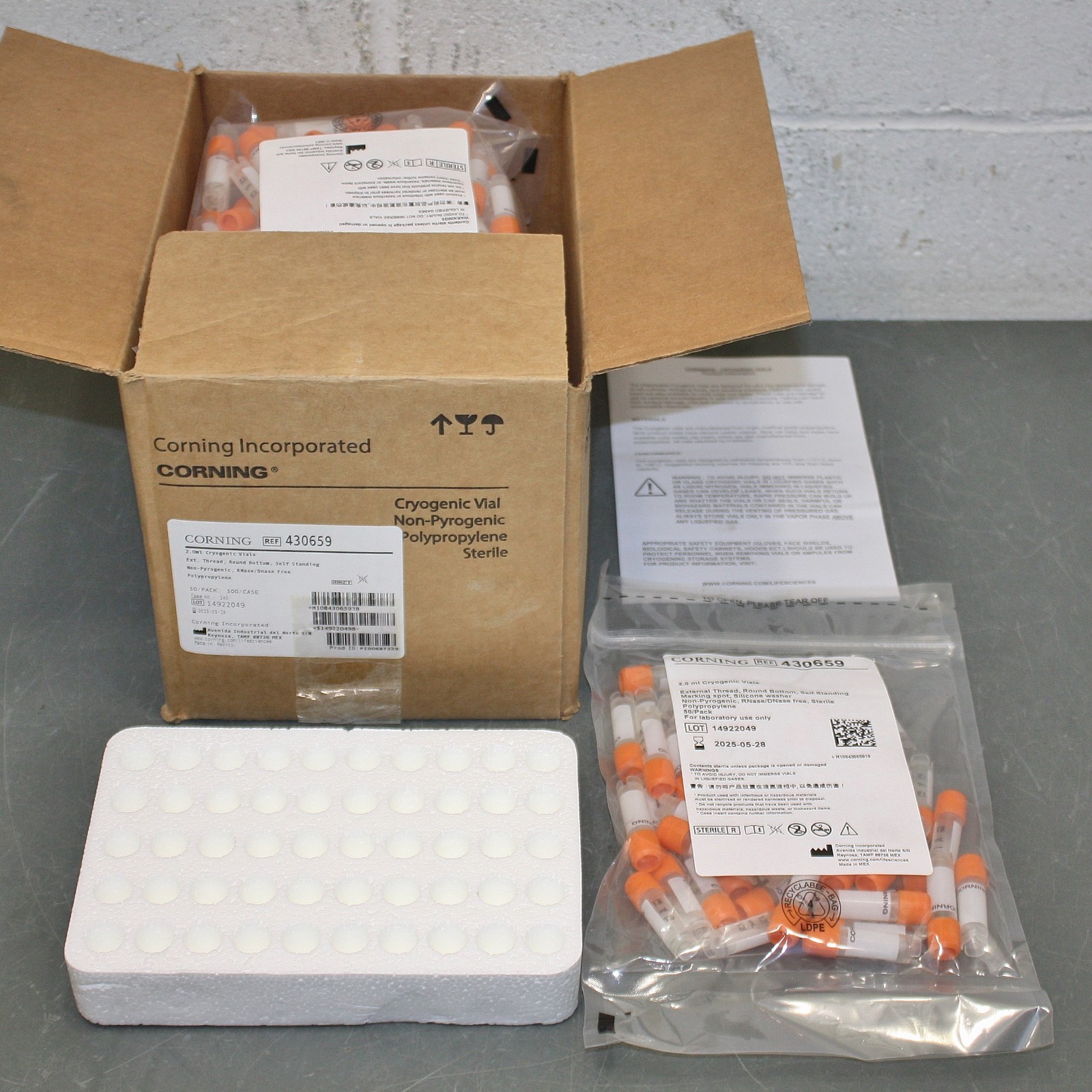 EXPIRED 5/2025 -(500) Corning 2mL Cryogenic Vials 430659, Round 12mm OD Cryo
