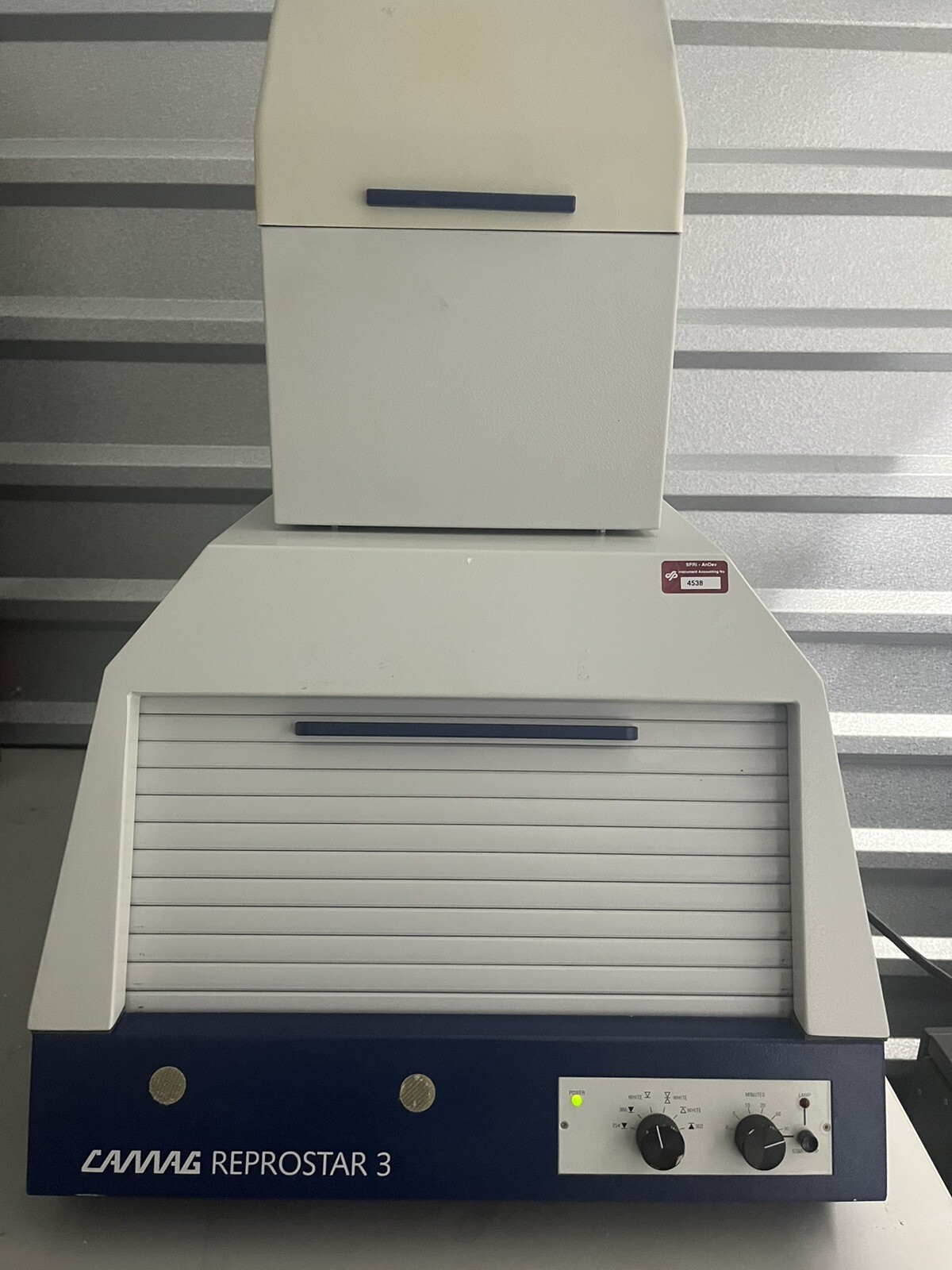 CAMAG UV Cabinet 4 TLC Visualizer | 022.9611 | 115V Lab Equipment