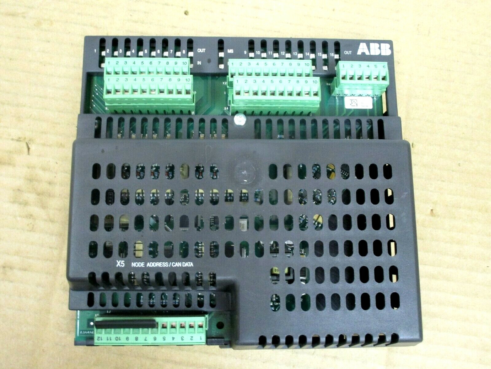 ABB 3HAC17971-1/05 COMBINATION DIGITAL I/O MODULE DSQC327A 3HAC179711 05