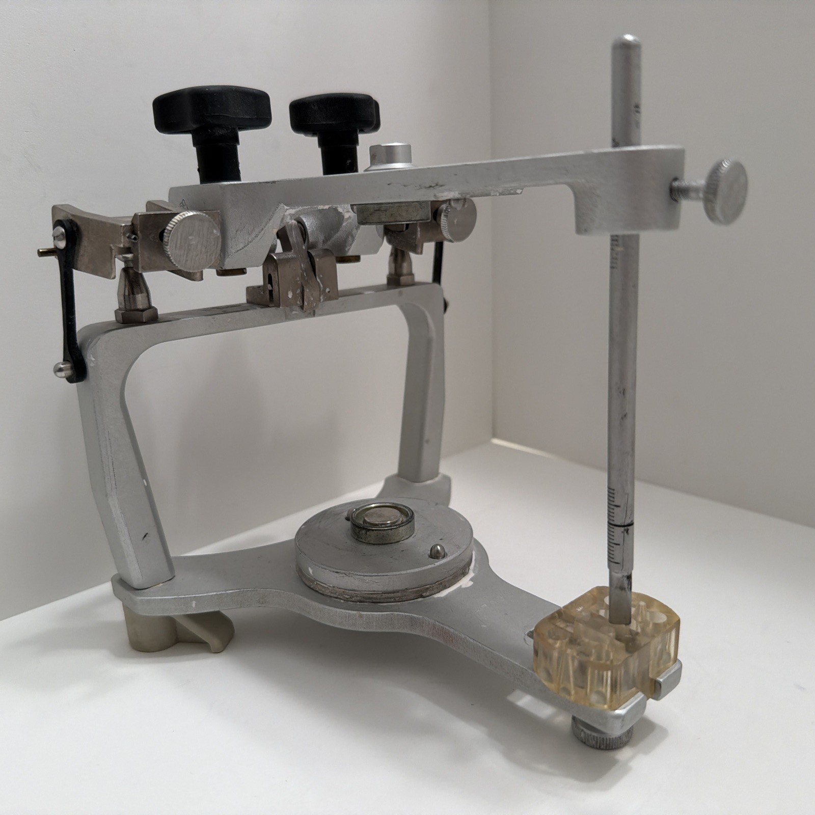 Whip Mix Dental Articulator – Model 2240