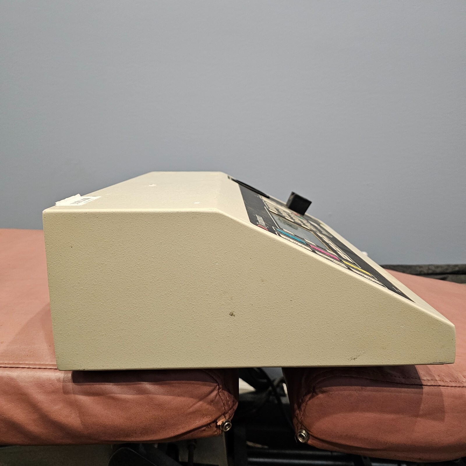 Dynatronics Dynatron 800 – Includes Cord (For Repairs)