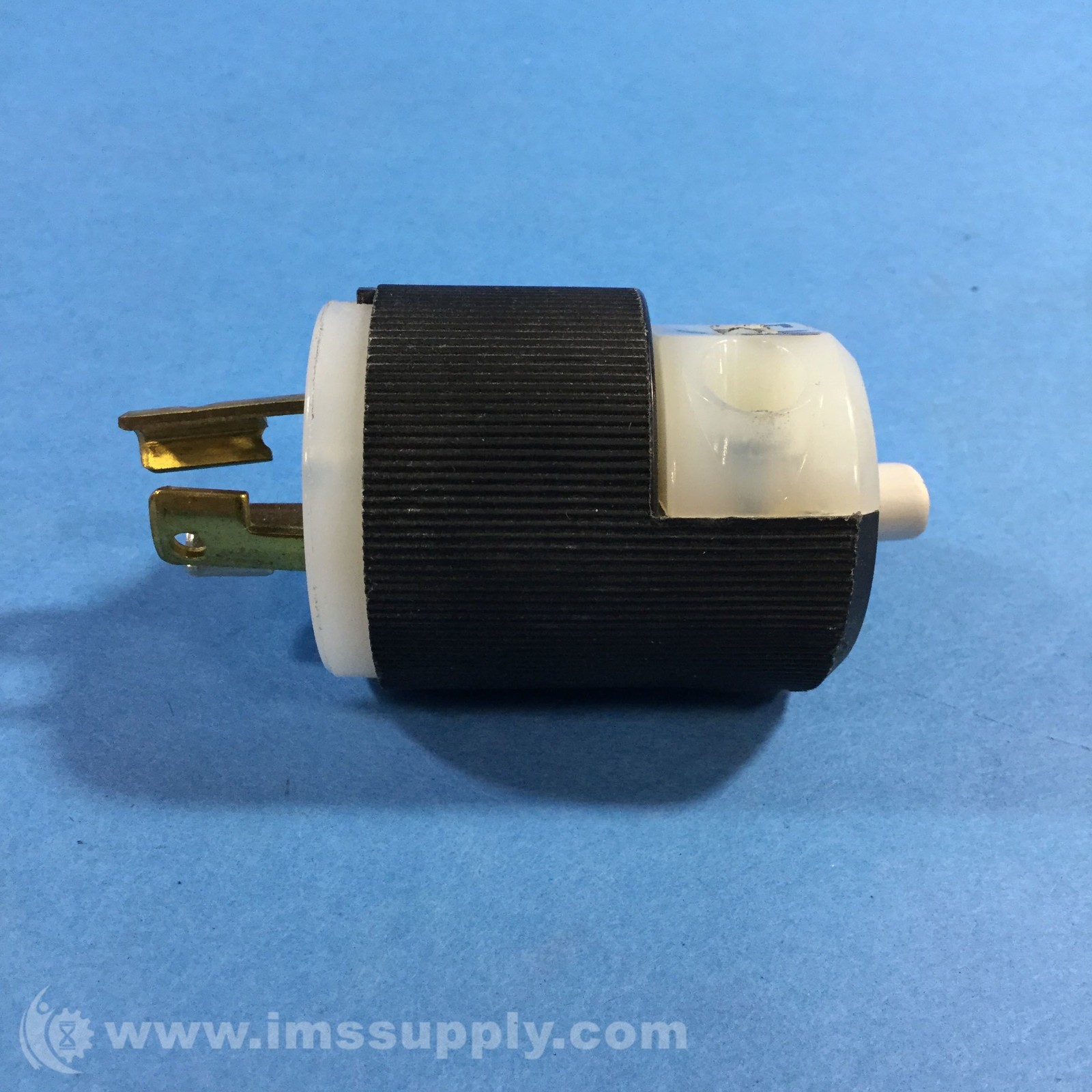 Hubbell HBL4770C Locking Plug USIP