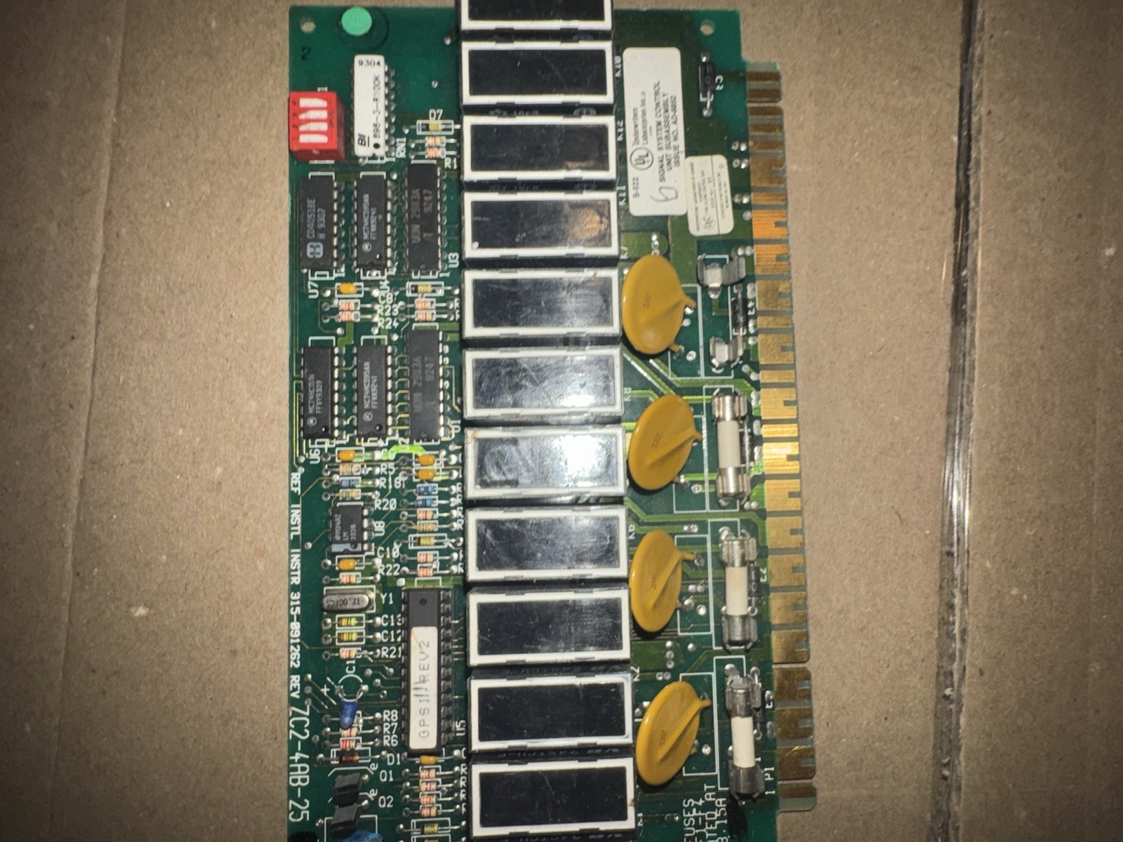 Siemens Cerberus Pyrotronics ZC2-8B-25 Zone Control Card Module