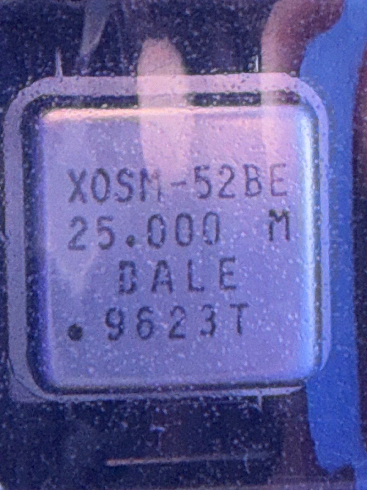 DALE Crystal Oscillator XOSM-52BE 25.000 MZ 9623T