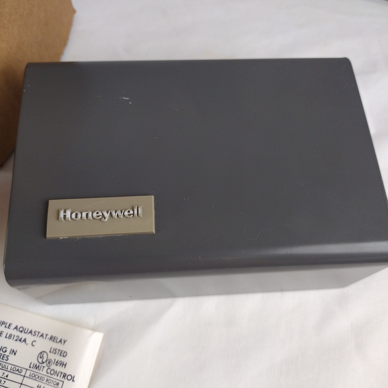 Honeywell L8124C1003 Triple Aquastat Relay
