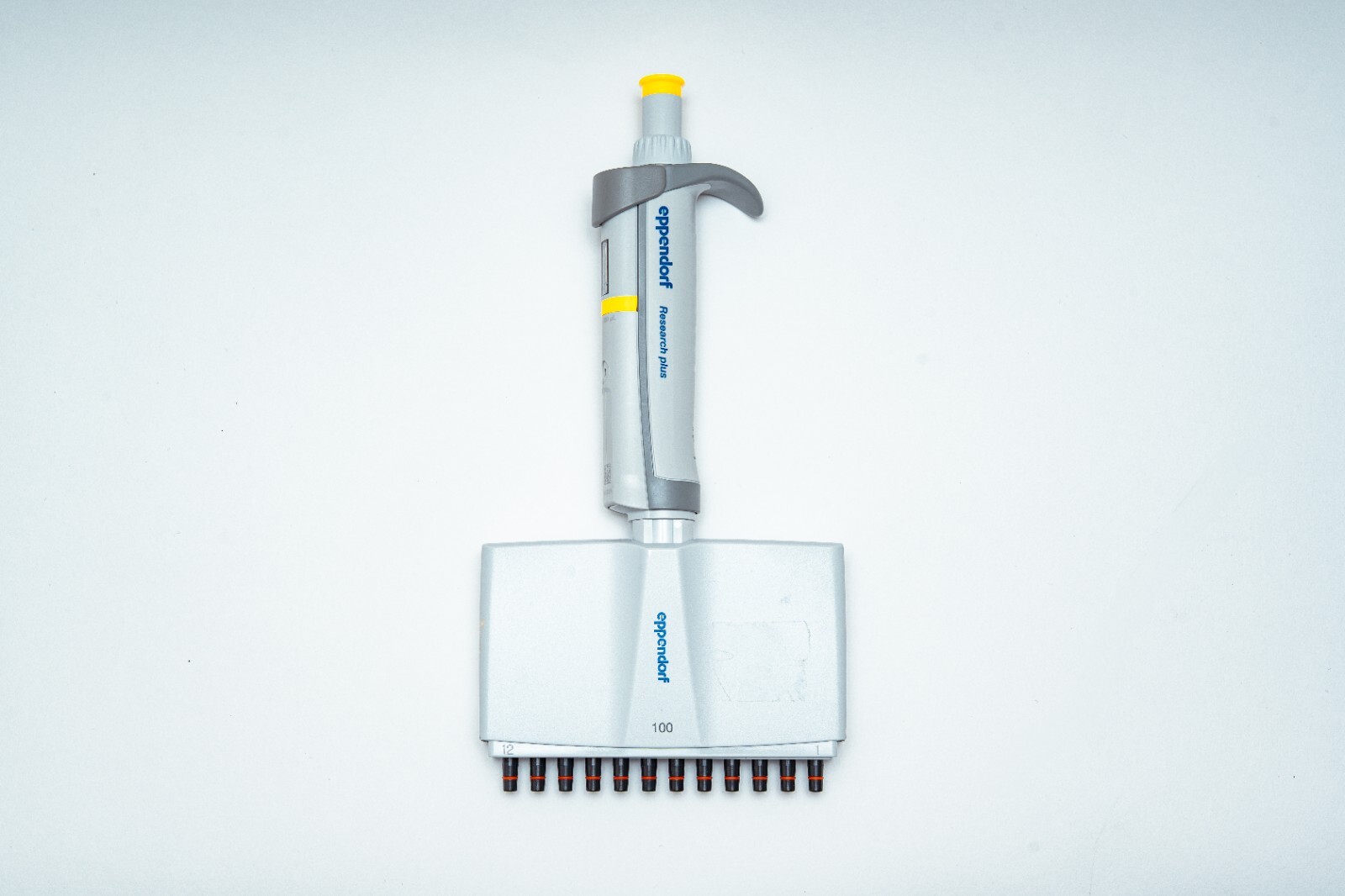 Eppendorf Research Plus Multichannel Pipettor, 12 Channel, P100