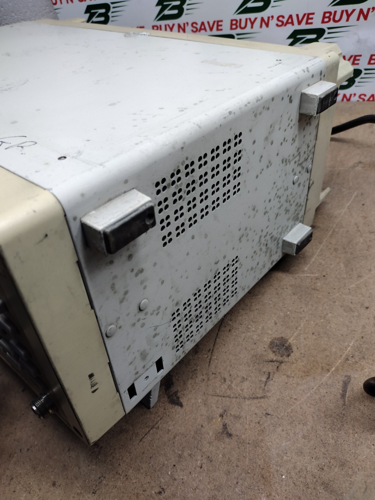 Advantest R3131A Spectrum Analyzer – w/Option 44 – Powers On – w/Pwr Crd – USED