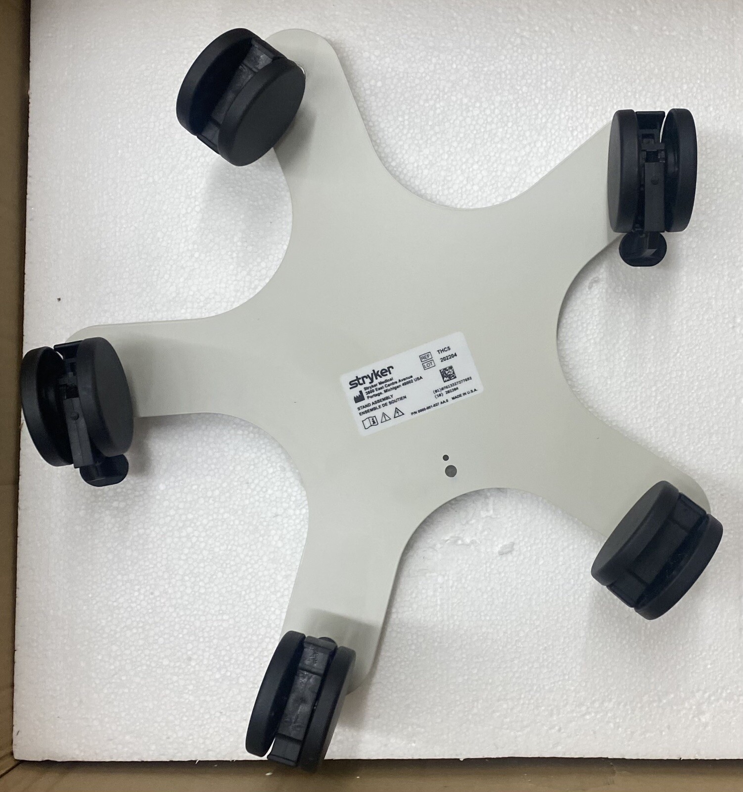 THC5 STAND ASSEMBLY ACCESSORY, WITH (5) CASTERS by Stryker Medical