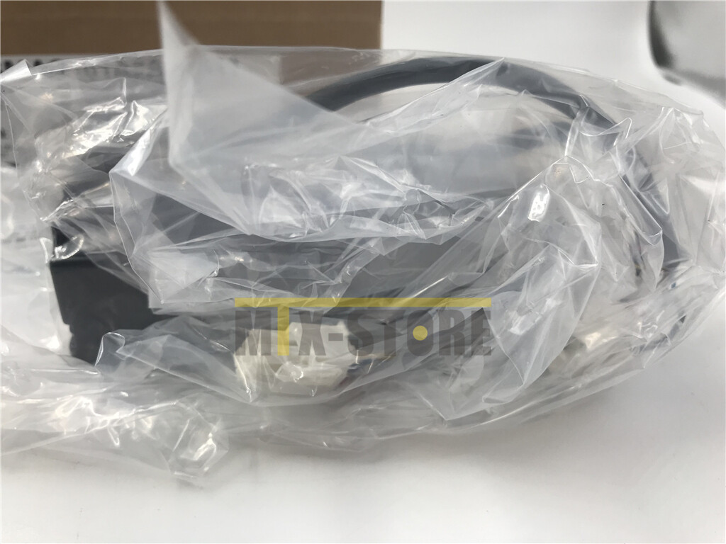 1QTY SGMAS-01A2A-YR11 SGMAS01A2AYR11 YASKAWA SERVO MOTOR