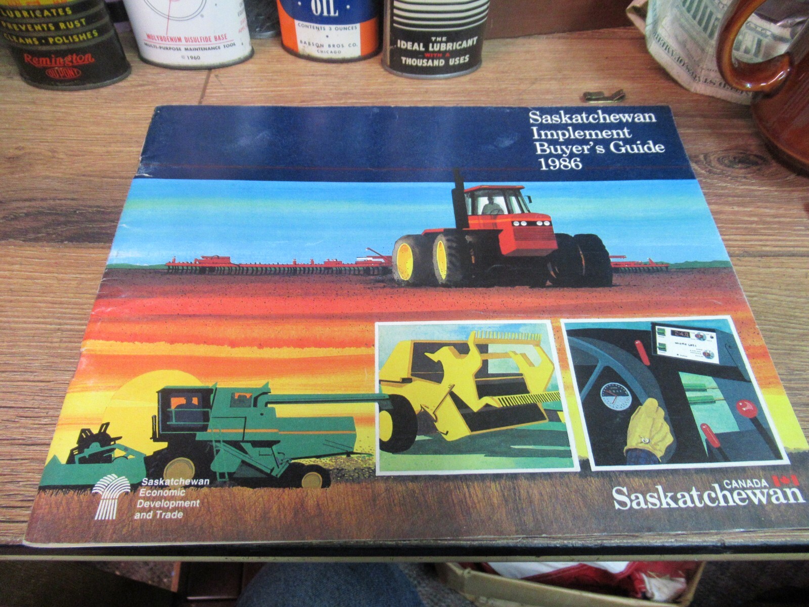 1986 Saskatchewan CANADA Implement Buyer’s Guide Brochure Catalog AGRICULTURAL
