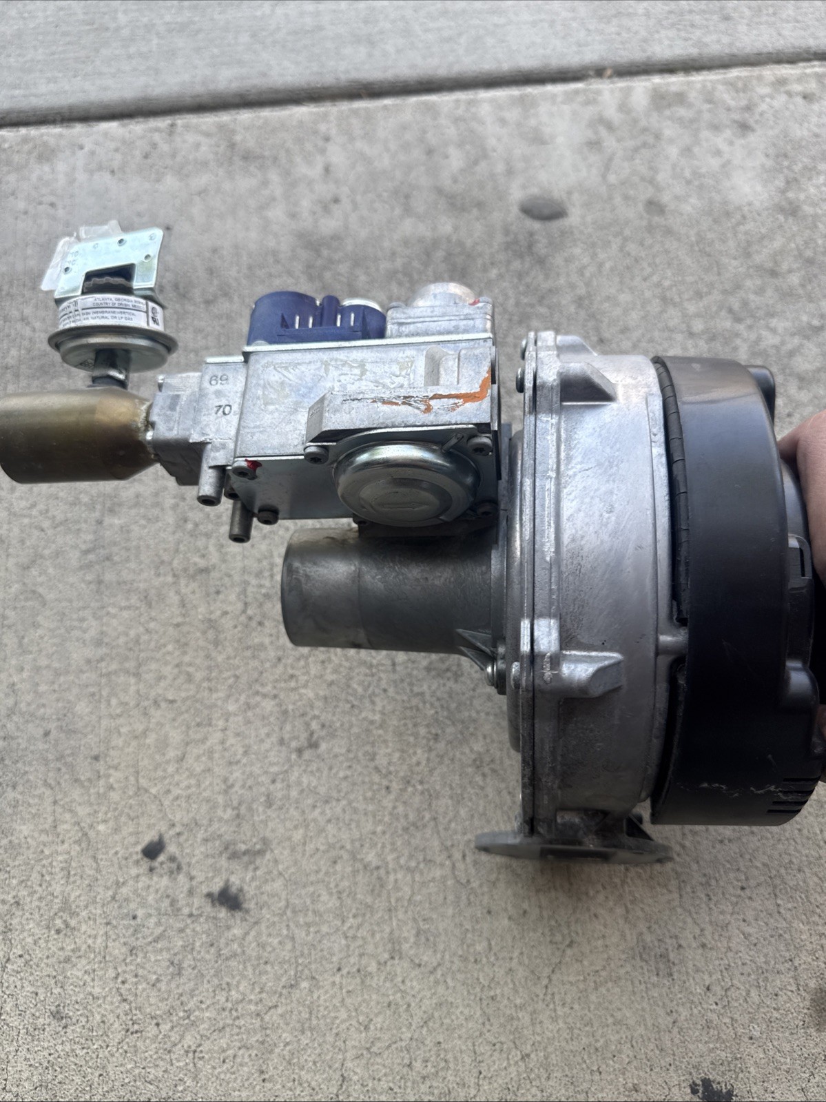 RHEEM RUUD SP21001A Combustion Assembly Nat Gas HE80-200/300 GHE100-200/250/300