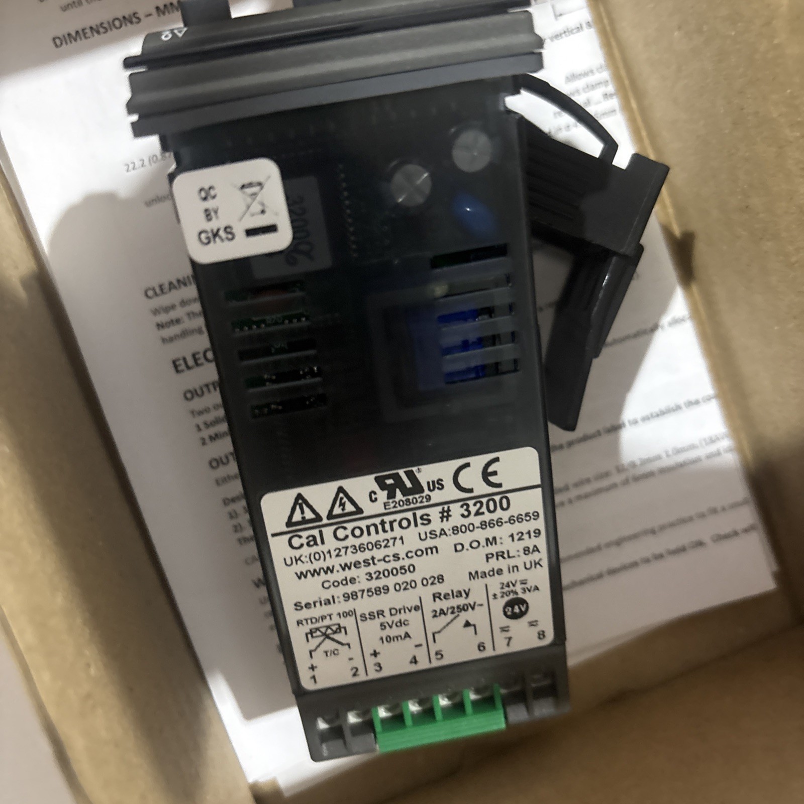 CAL CONTROLS 3200 PID Temperature Controller CODE: 320050 New