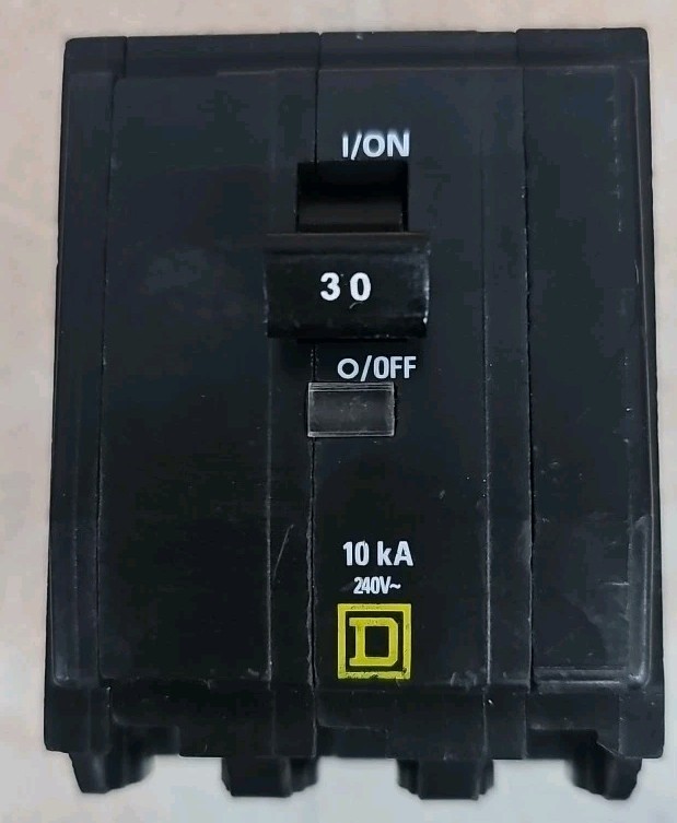 1) SQUARE D QOB330 Bolt On Circuit Breaker 3 Pole 30 Amp 240V W#