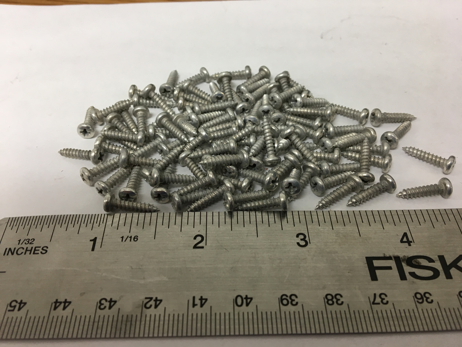 100 pcs 9 x 13 1/2″ SCREW DIN7981-B2,9X13-B3B