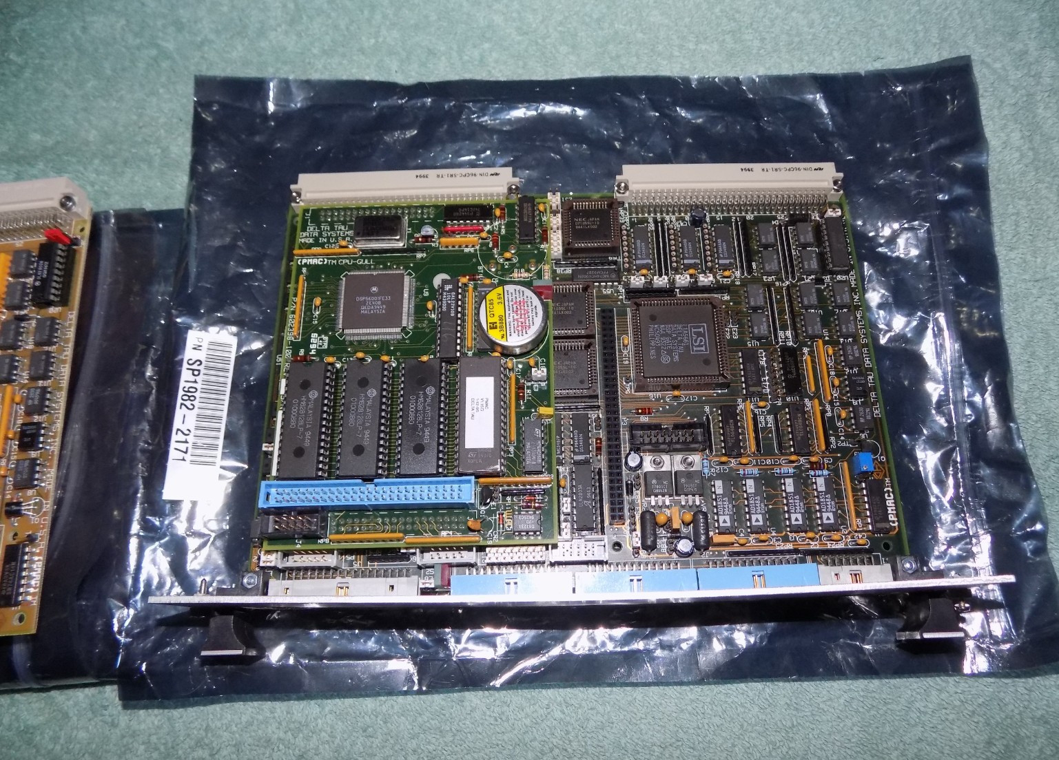 New Delta Tau PMAC VME 4 Axis Controller with 4-Axis Auxiliary PCA Board VXI