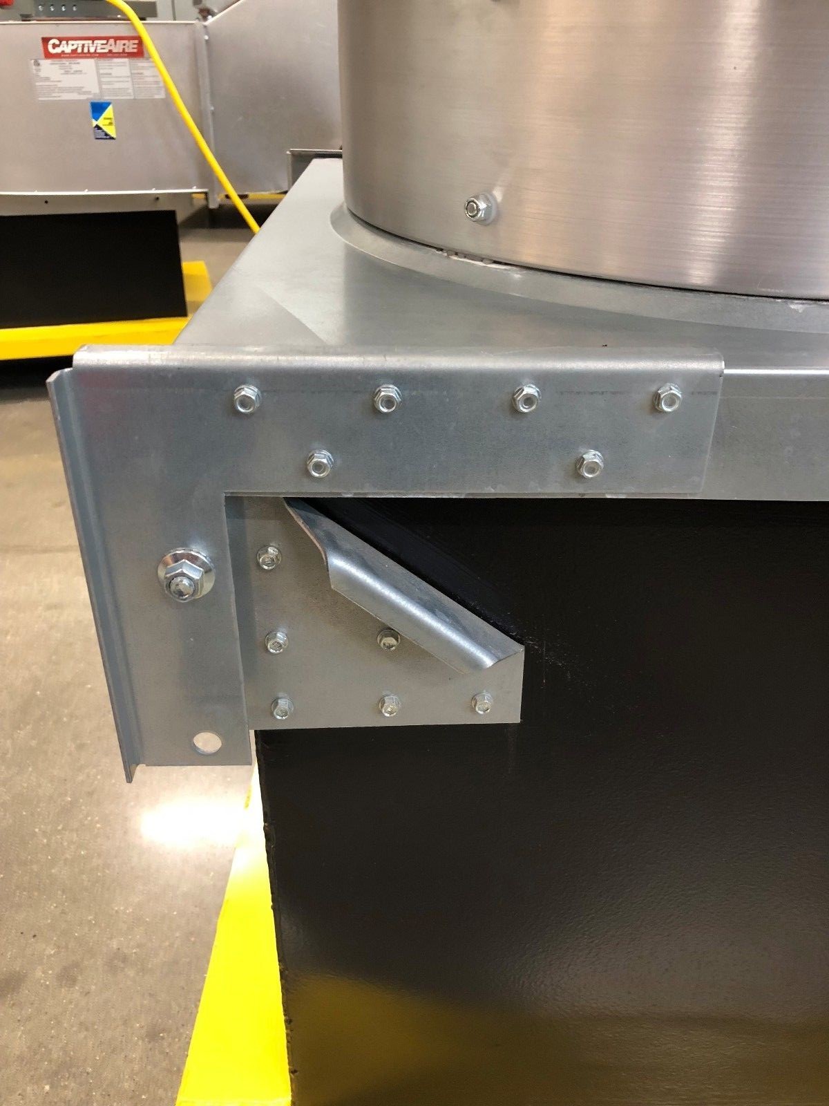 Hinge Kit for Commercial Kitchen Upblast fans up to 28″ base size