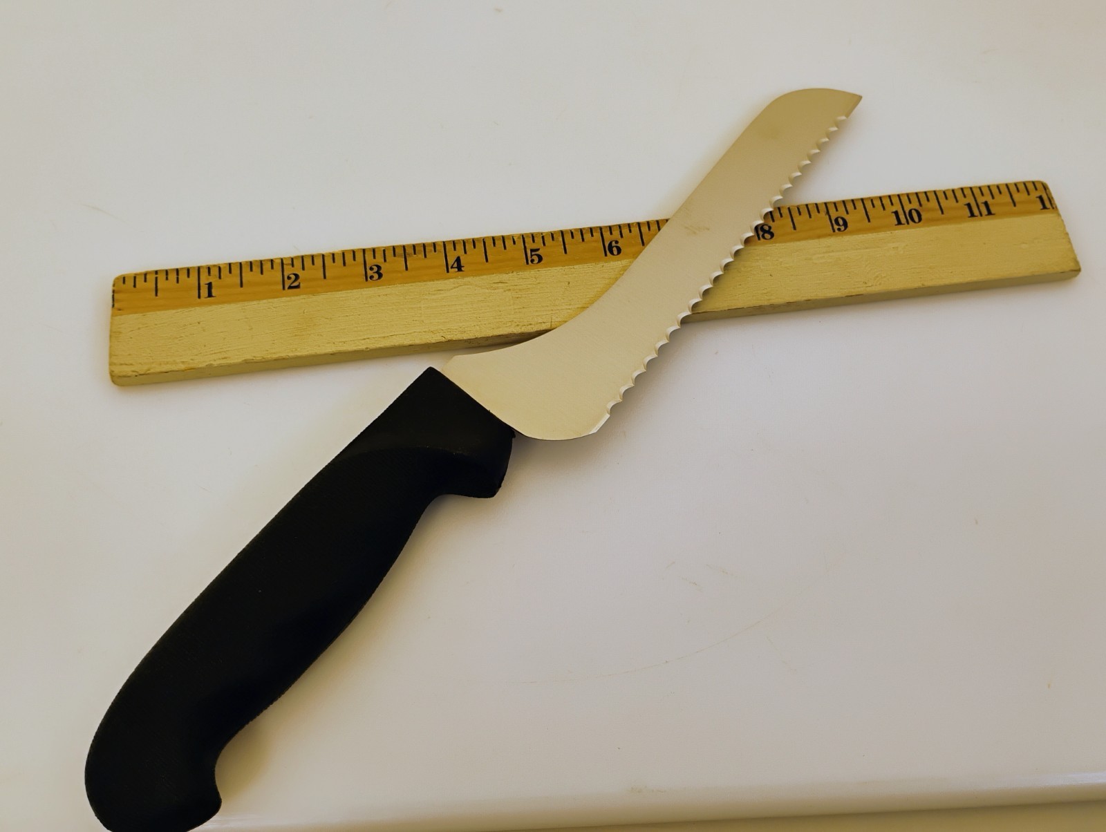 Dexter Set (2) USA 7 inch Offset Blade Scalloped Edge Bread Knives Black Handles