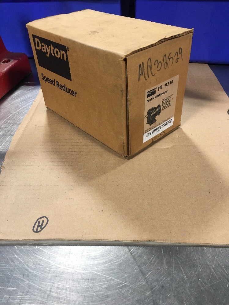 DAYTON 1L516 PARALLEL SHAFT SPEED REDUCER C-Face,42CZ/48,12.7:1 *NEW*