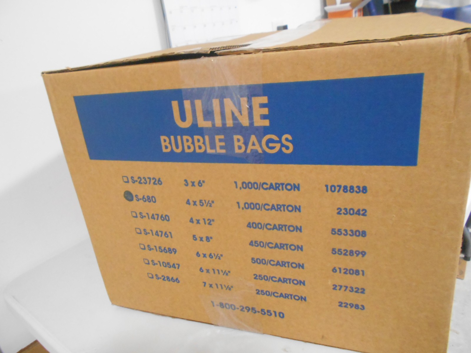 Uline S-680 Bubble Bags 4 X 5 1/2 Self-Seal Shipping Bags Open box aprox 960