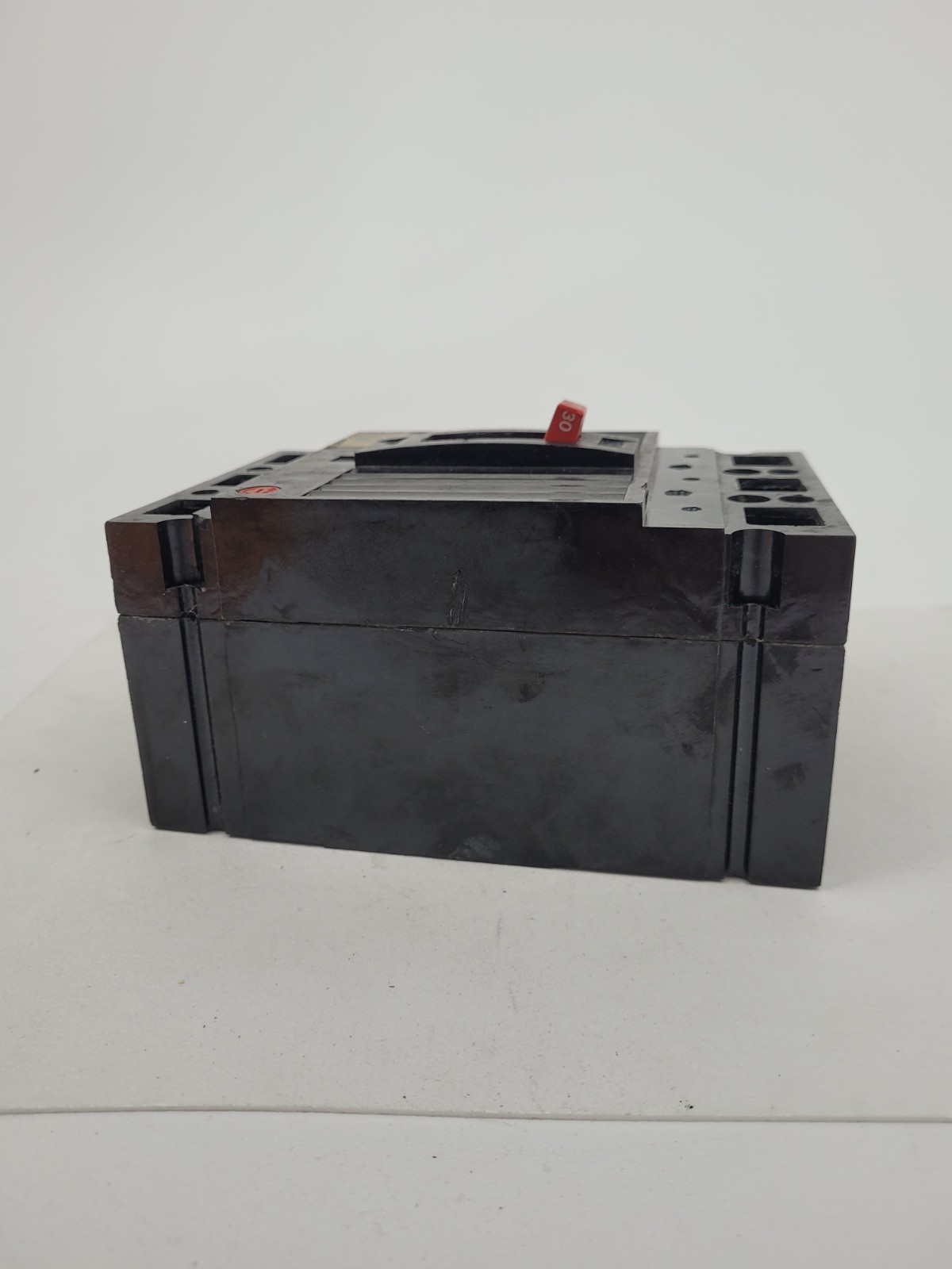THED136030 General Electric 30 Amp 600VAC Circuit Breaker – Next Day Option