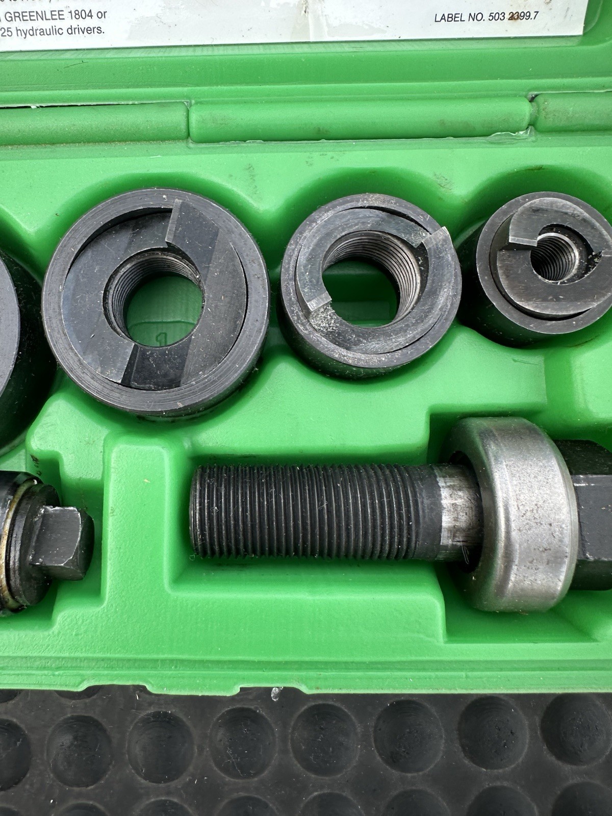 Greenlee 7235BB Slug Buster Knockout Conduit Punch Set 1/2 to 1-1/4″ CLEAN