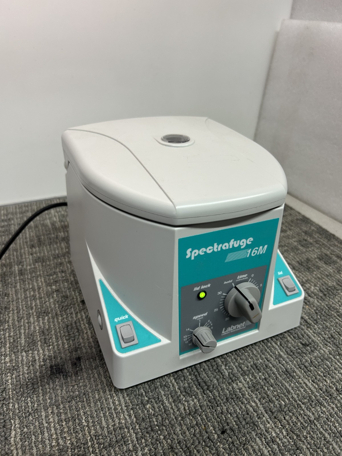Labnet Spectrafuge 16M Micro Centrifuge with Rotor