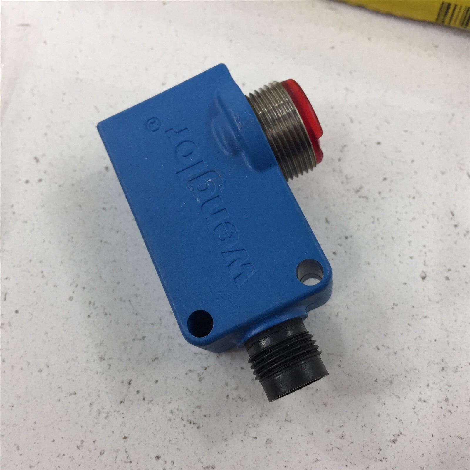 Wenglor YR24PCT2 Reflex Sensor