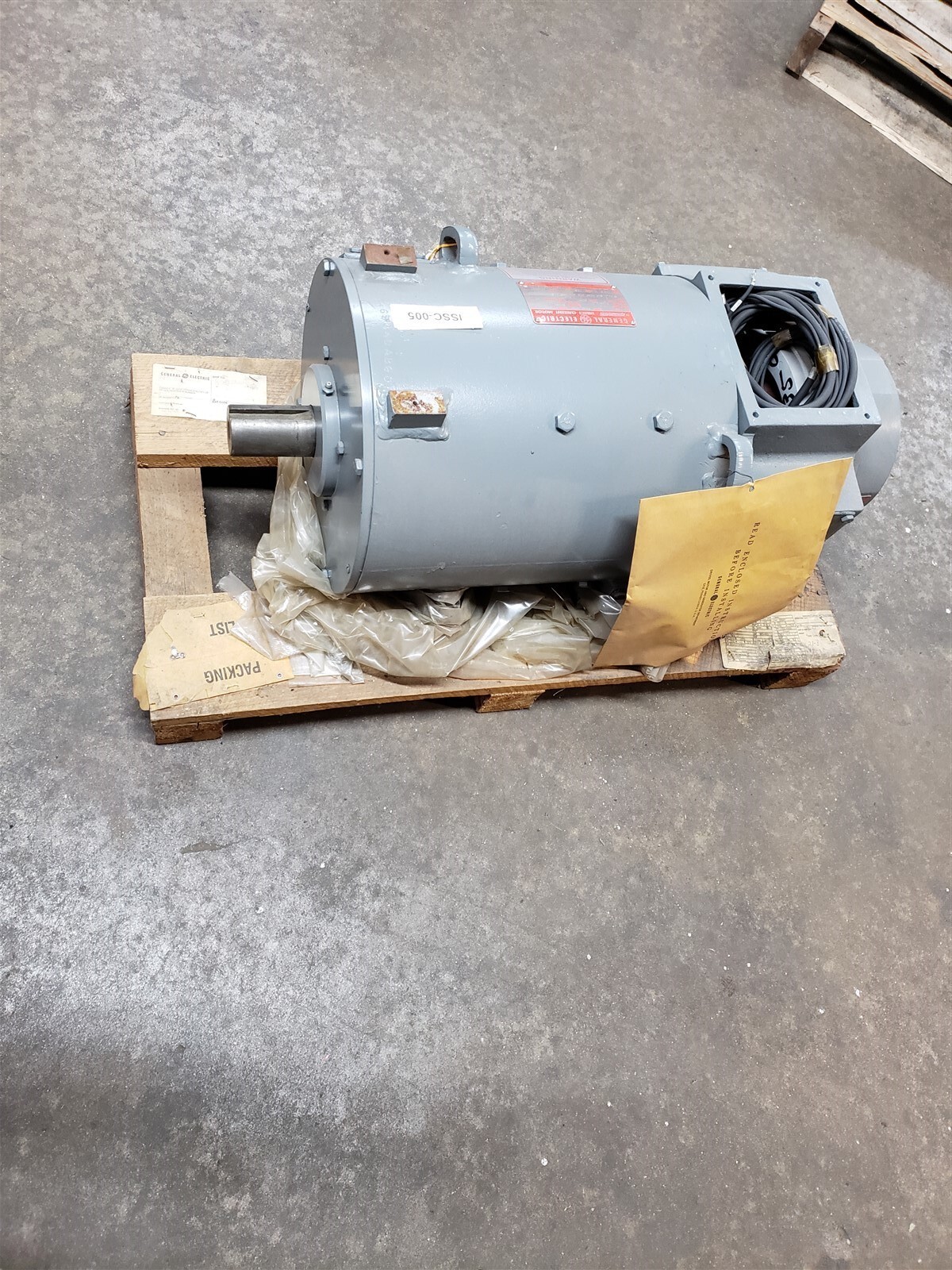 GE Kinamatic 20HP DC Motor 5CY1042E1 1150/4550 rpm 288AY New Old Stock