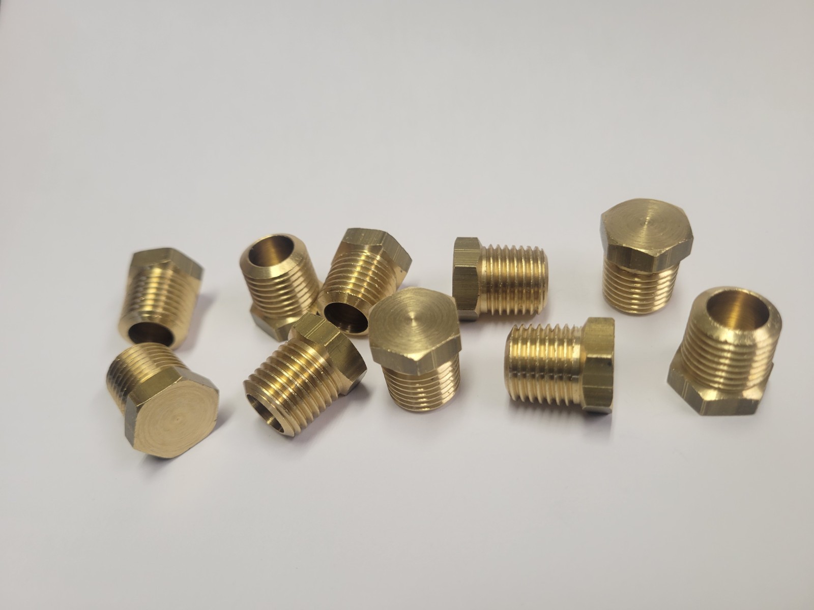 Lot of 10 pcs. 1/4″ Male NPT Brass Hex Head Plug