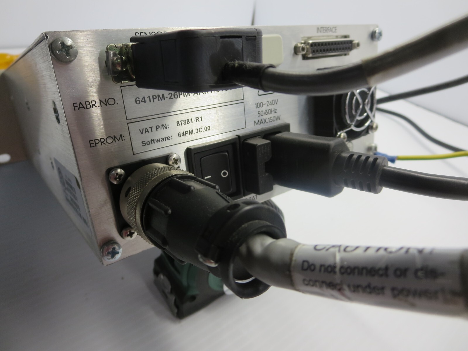 VAT PM-4 Adaptive Pressure Controller 100-240VAC 50/60HZ Powers On