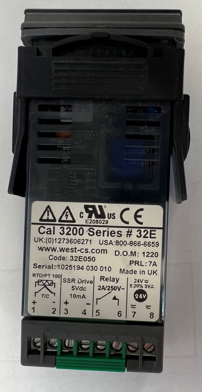 32E050 Cal Controls Process Controllers, 3200 Series 3200 Series 1/32 DIN