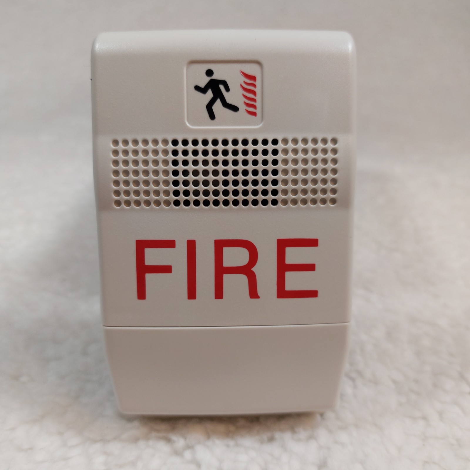 Edwards/EST G1F-P Fire Alarm Horn White Wall Mount New – Shelf Wear On Box