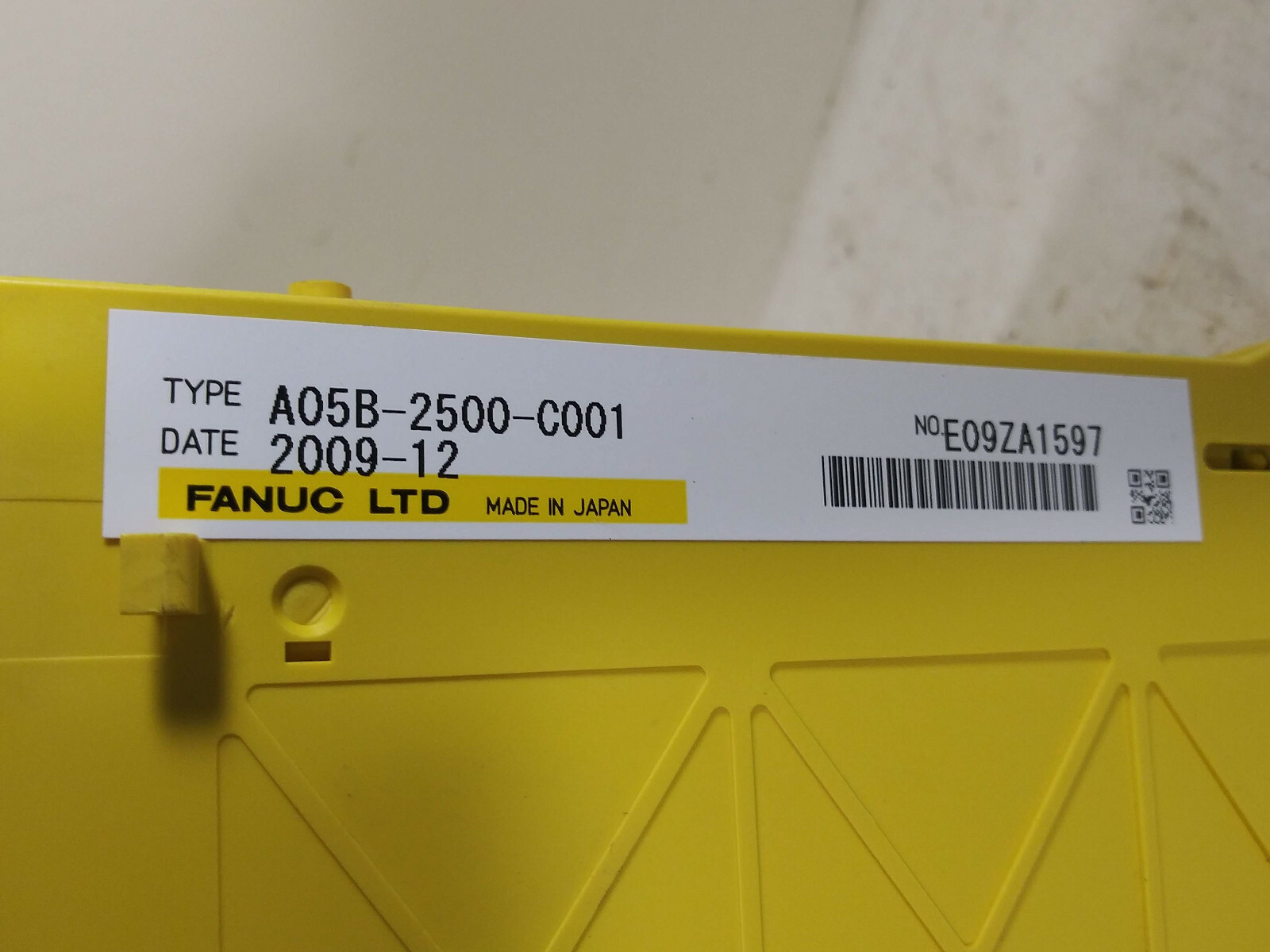 1 USED FANUC A05B-2500-C001 BACKPLANE W/ A16B-2203-0910 & A16B-3200-0600